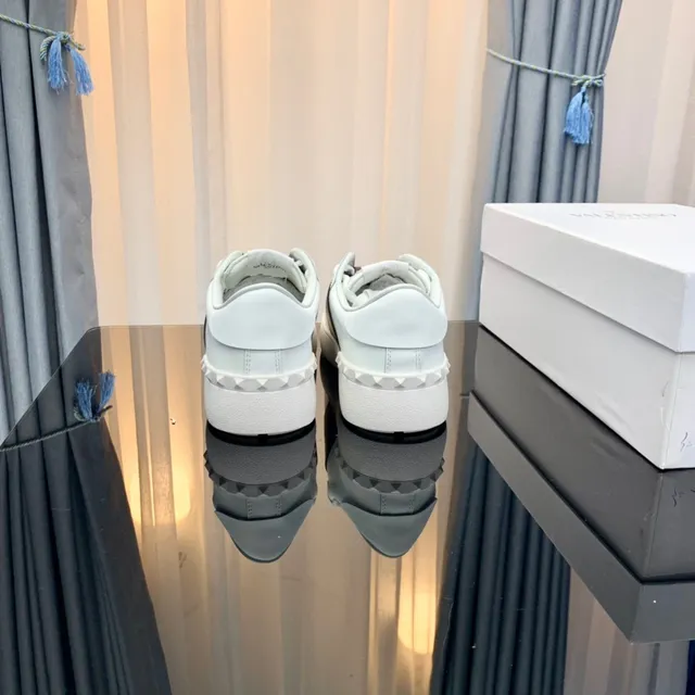 Valentino Rockstud Blanc et Navy Cuir Sneakers Lifestyle 6