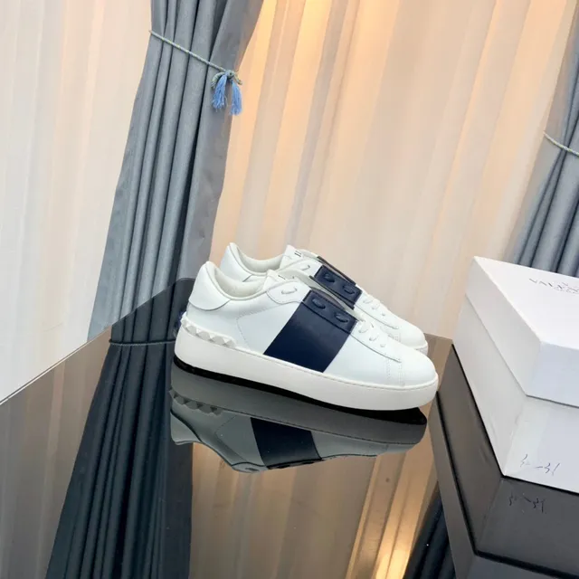 Valentino Rockstud Blanc et Navy Cuir Sneakers Lifestyle 7