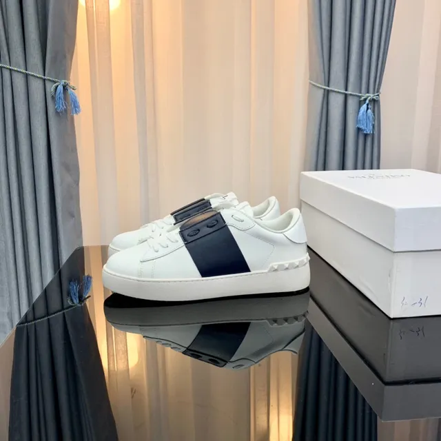 Valentino Rockstud Blanc et Navy Cuir Sneakers Lifestyle 8