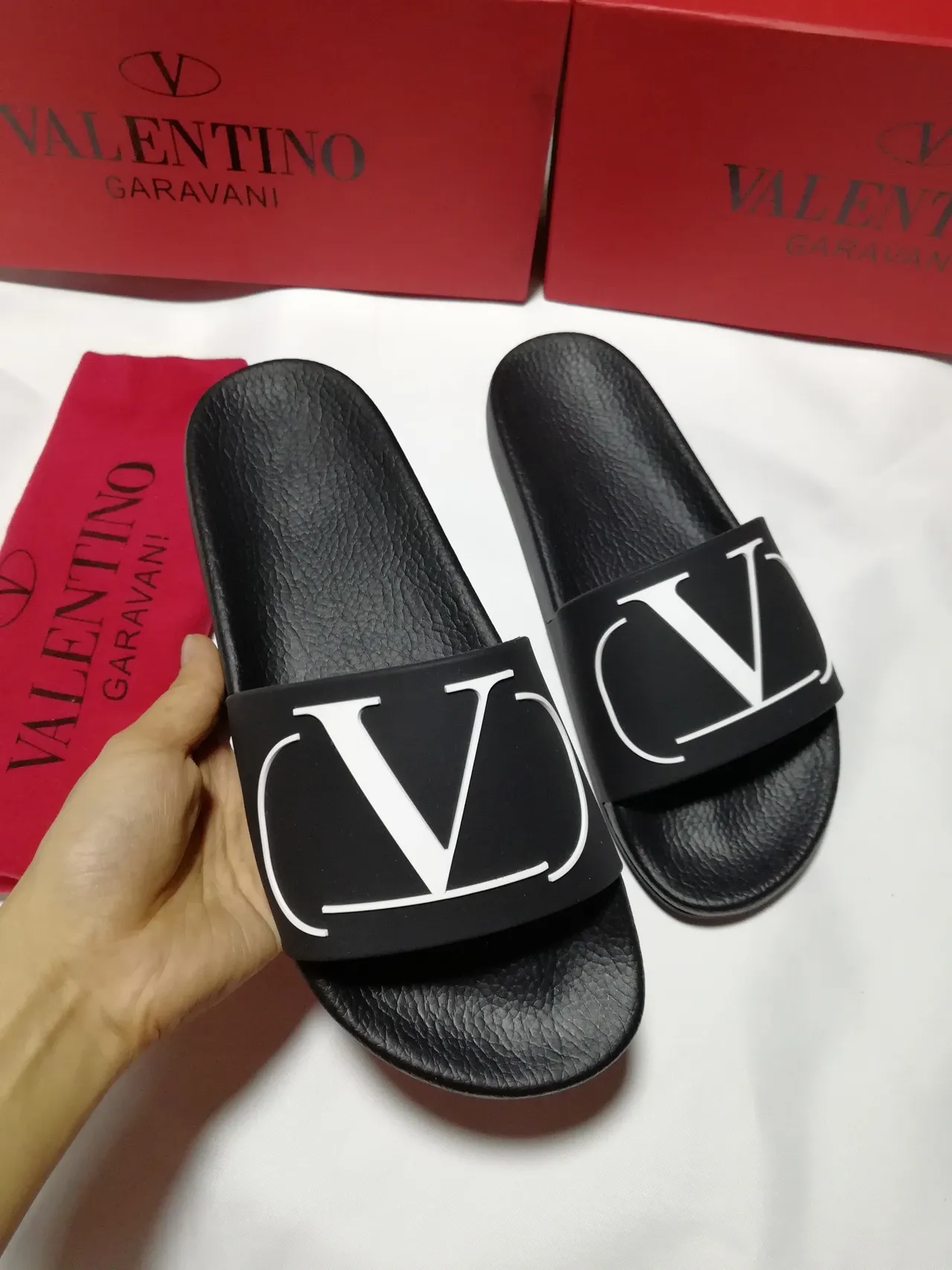 Valentino VLTN কালো সাদা Logo স্লিপার্স 4