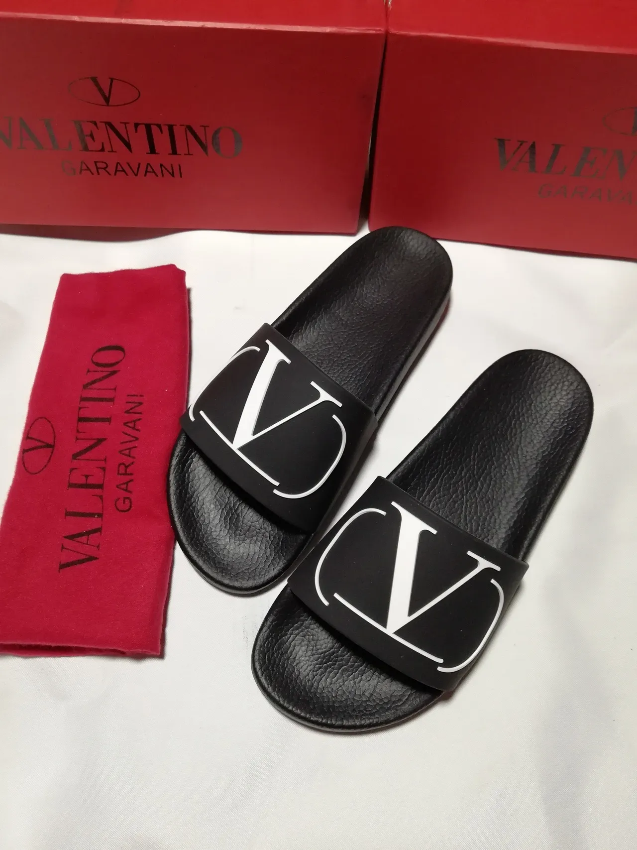 Valentino VLTN কালো সাদা Logo স্লিপার্স 5