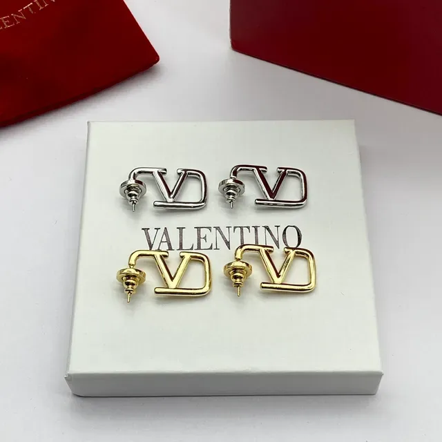 Valentino VLTN খোলা ফ্রেম V লোগো স্টাড ইয়াররিংস 8
