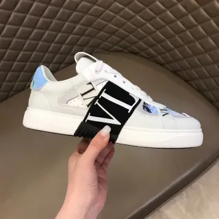 Valentino VLTN Runner branco preto azul sneakers lifestyle