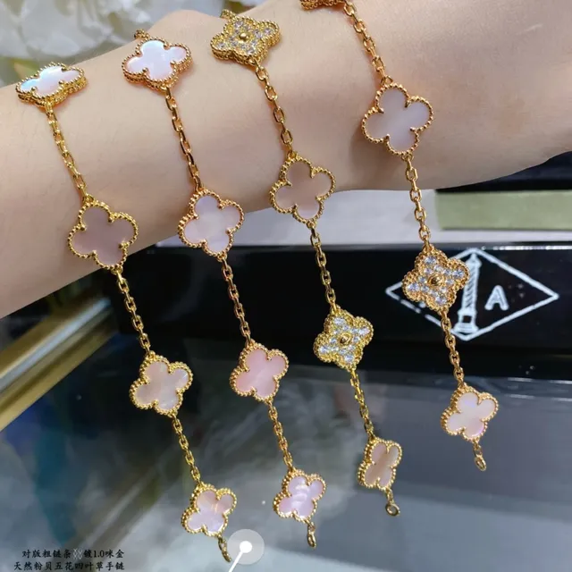 Van Cleef & Arpels Alhambra Bracelet en perle mère rose trèfle à cinq feuilles 2