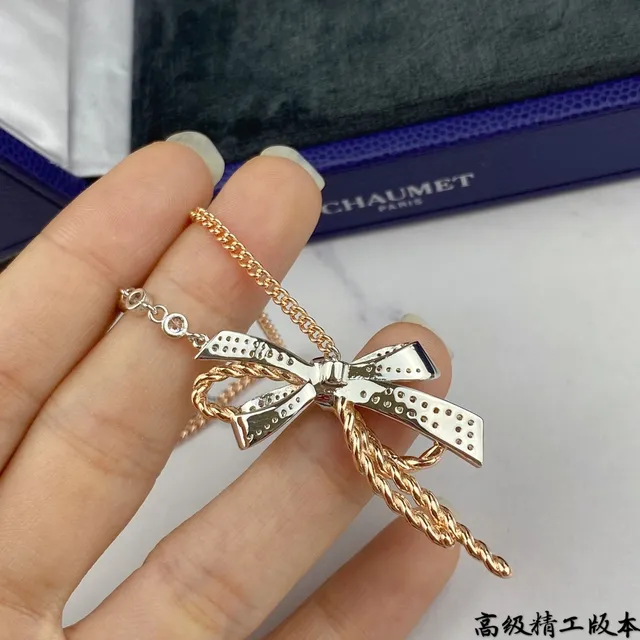Van Cleef & Arpels Sweet Alhambra Oro de dos tonos Diamantes Pavé Collar de moño 6