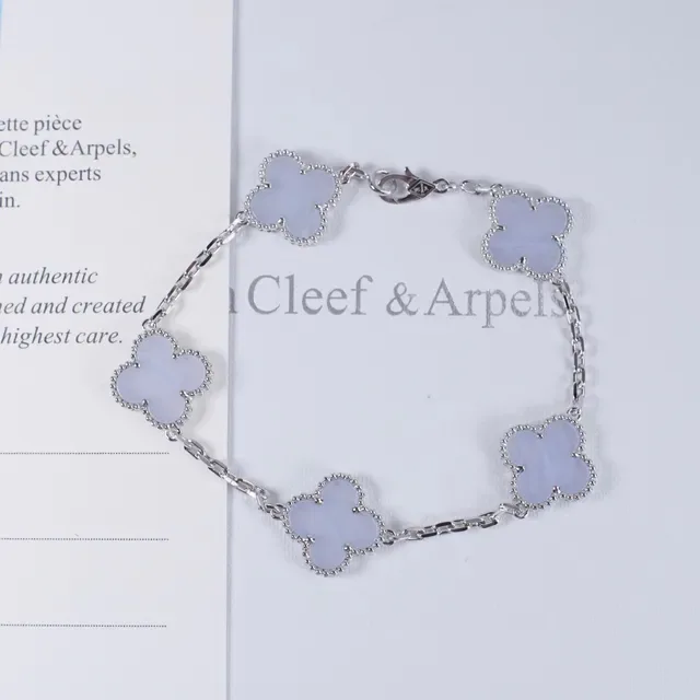Van Cleef & Arpels Alhambra Five Motif 浅薰衣草石 手链 5