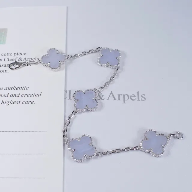 Van Cleef & Arpels Alhambra Five Motif 浅薰衣草石 手链 6