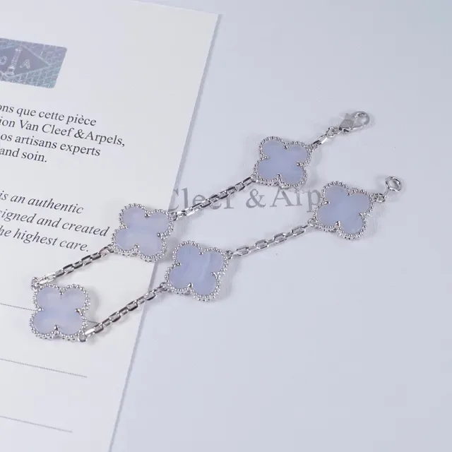 Van Cleef & Arpels Alhambra Five Motif 浅薰衣草石 手链 8