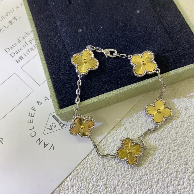 Van Cleef & Arpels Alhambra Five Motif Pulseira de ouro amarelo e branco 3