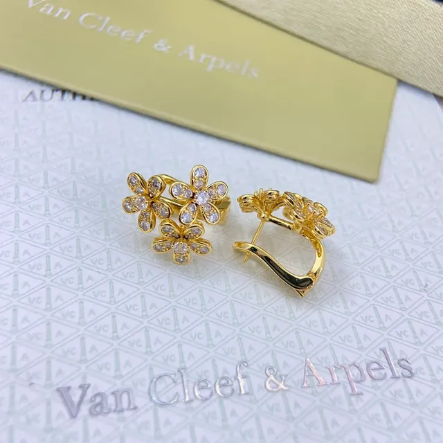 Van Cleef & Arpels Alhambra 花 Pavé 耳环 6