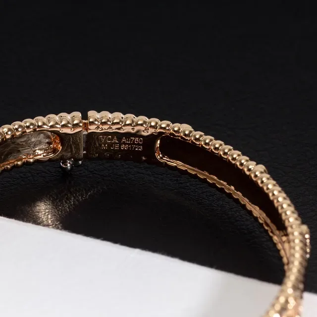 Van Cleef & Arpels আলহামব্রা গোলাপি সোনা ডায়মন্ড কোয়াট্রফয়েল বিন্দু ব্যাঙ্গল ব্রেসলেট 4