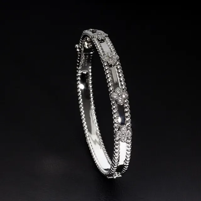 Van Cleef & Arpels আলহামব্রা গোলাপি সোনা ডায়মন্ড কোয়াট্রফয়েল বিন্দু ব্যাঙ্গল ব্রেসলেট 5