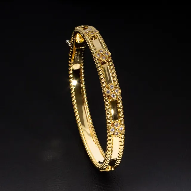 Van Cleef & Arpels আলহামব্রা গোলাপি সোনা ডায়মন্ড কোয়াট্রফয়েল বিন্দু ব্যাঙ্গল ব্রেসলেট 8