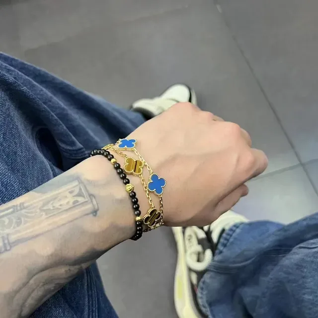 Van Cleef & Arpels Alhambra Ojo de Tigre Cuatro Motivos Pulsera 4