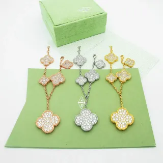Van Cleef & Arpels Alhambra 三叶草 吊坠项链