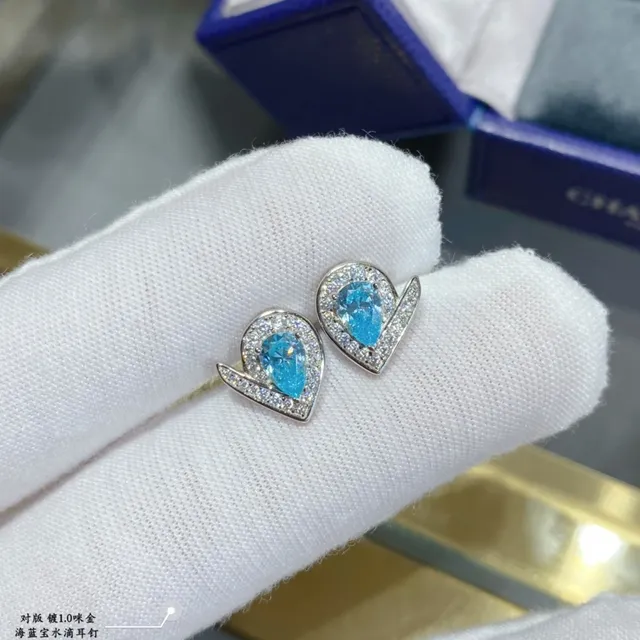 Van Cleef & Arpels Perlée Boucles d'oreilles en aigue-marine en forme de poire et diamants 6