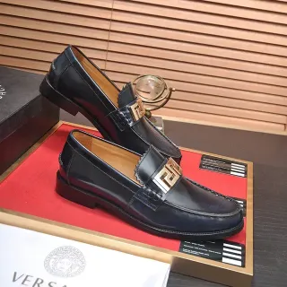 Versace Chain Reaction Cuir Noir Greca Boucle Mocassins