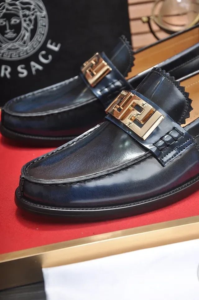 Versace Chain Reaction Couro Preto Greca Fivela Loafers 2