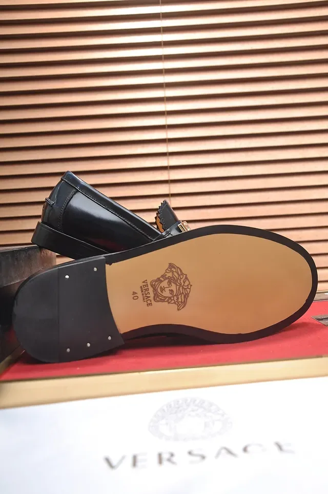 Versace Chain Reaction Couro Preto Greca Fivela Loafers 3