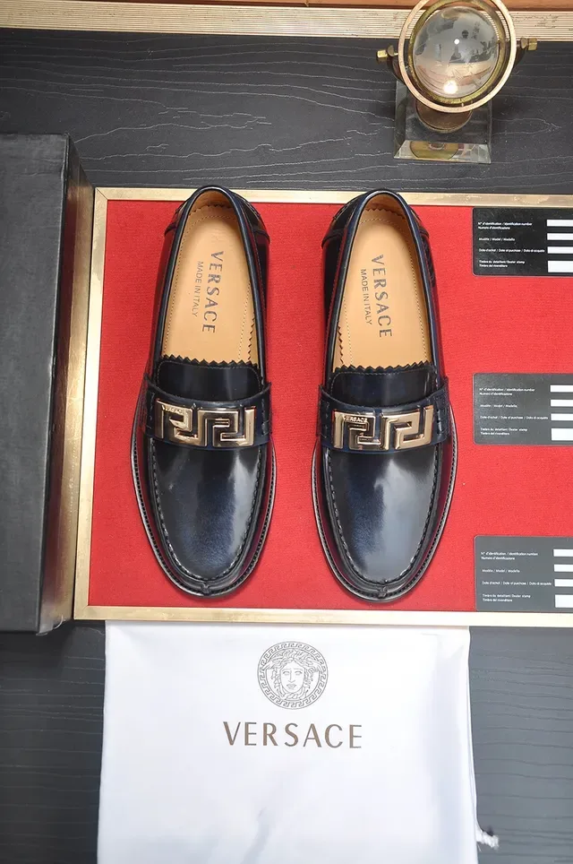Versace Chain Reaction Couro Preto Greca Fivela Loafers 5