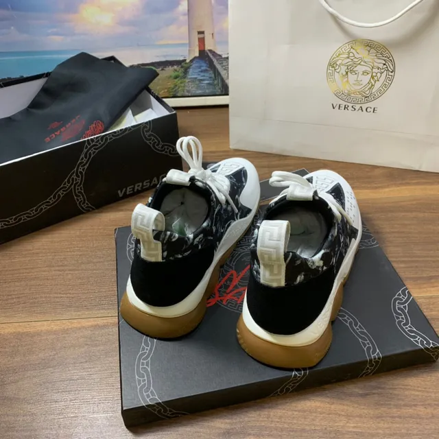 Versace Chain Reaction Marbled Black White Lifestyle Sneakers 5