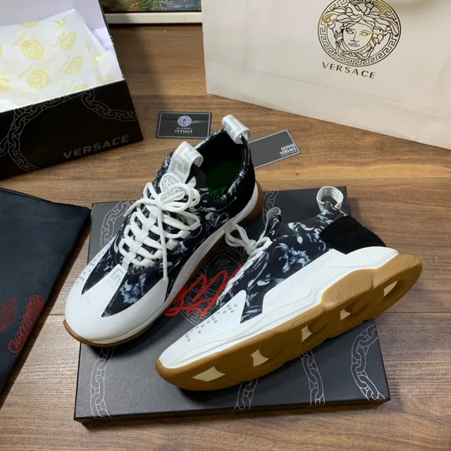 Versace Chain Reaction Marbled Black White Lifestyle Sneakers 6