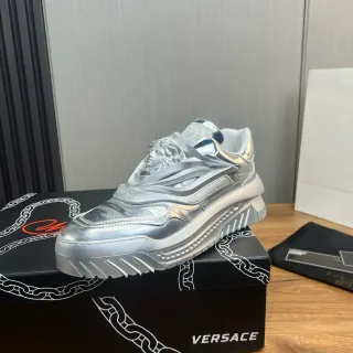Versace Chain Reaction Prata Metálica Tênis Lifestyle