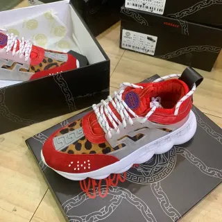 Versace Chain Reaction लाल चितकबरा सूड चंकी स्निकार