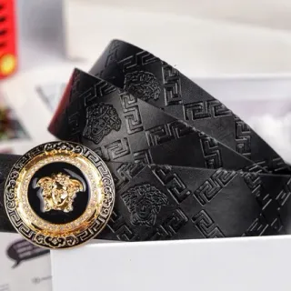 Versace Greca Medusa Cinto de couro com relevo