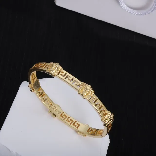 سوار Versace Greca Medusa لون ذهبي رأس ميدوزا مفتاح يوناني 6