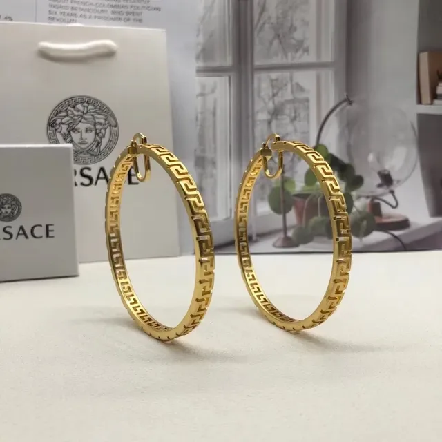 Versace Greca Odissea 古金色希腊钥匙圈形手链 5