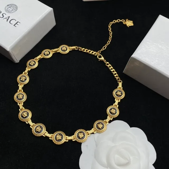 سوار Versace Greca Odissea Medusa Medallion ذهبي أسود مينا 6