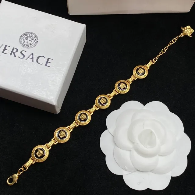 سوار Versace Greca Odissea Medusa Medallion ذهبي أسود مينا 7