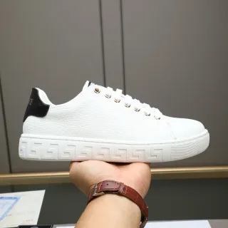 Versace Greca Odissea 白色纹理皮革希腊钥匙生活方式运动鞋