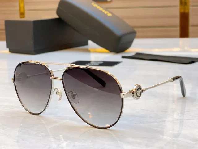 Versace Medusa Aviador Dorado y Azul Marino Gafas de Sol 6