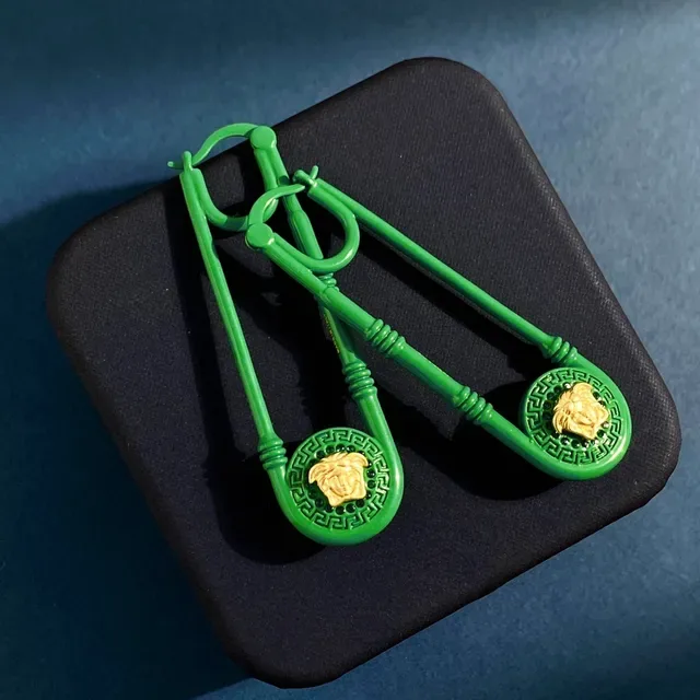 Versace Medusa Safety Pin Brincos Rosa e Dourado 6