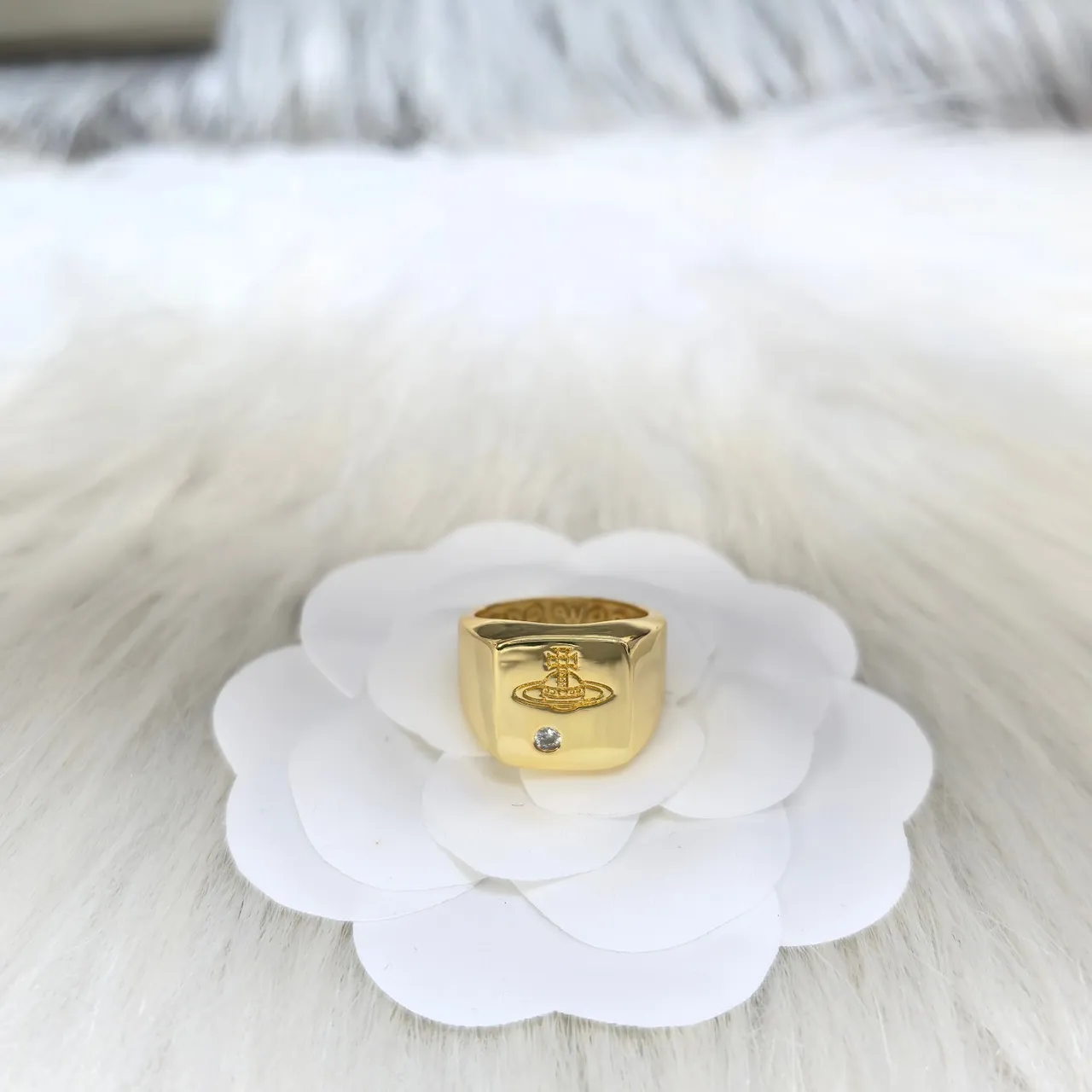 Vivienne Westwood Orb Signet Ring Anéis em tons de ouro e prata 5