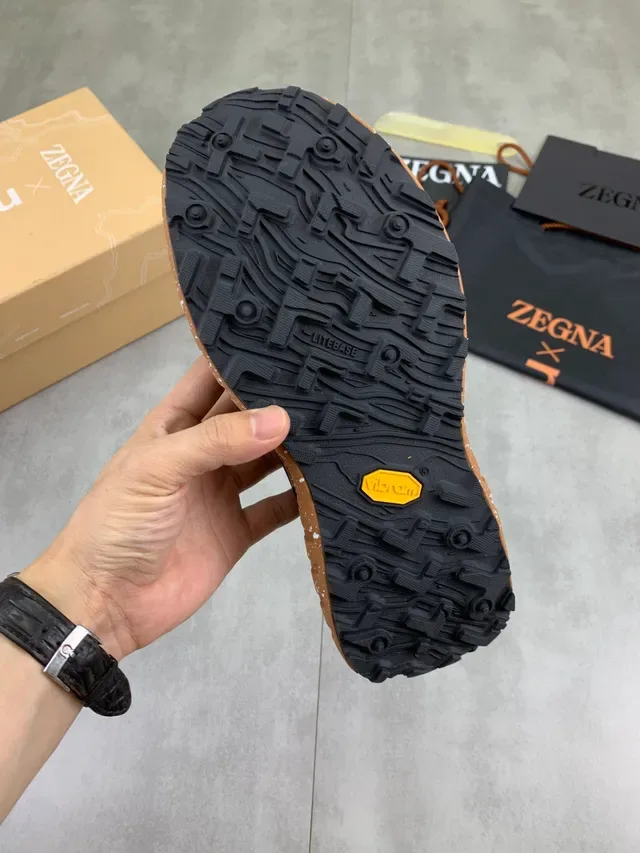 Zegna أحذية رياضية أسلوب حياة أسود و بني مع النعل الوسطي speckled 3