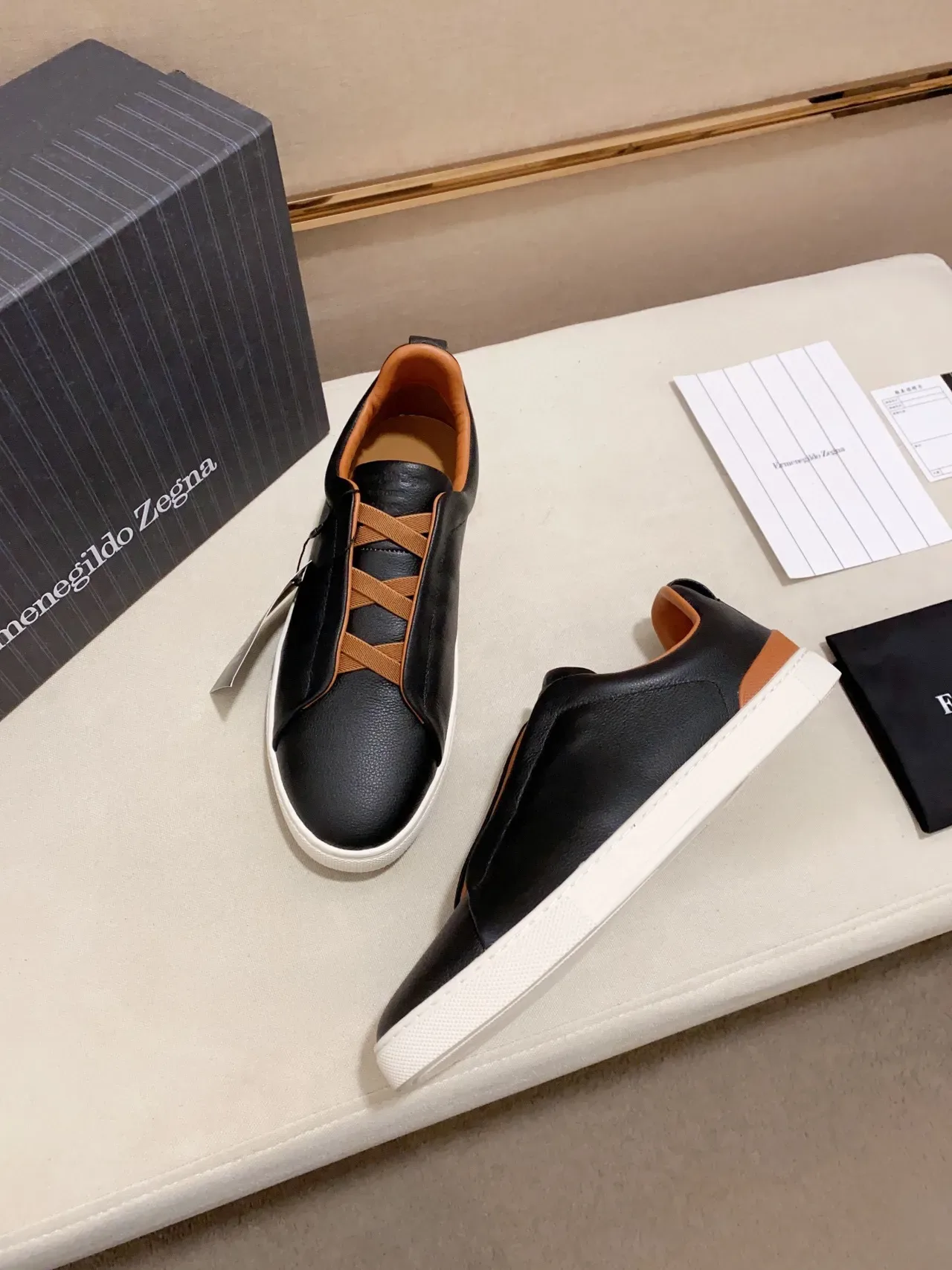 Zegna काले और भूरे चमड़े की बिना लेस वाली लाइफस्टाइल स्नीकर 4