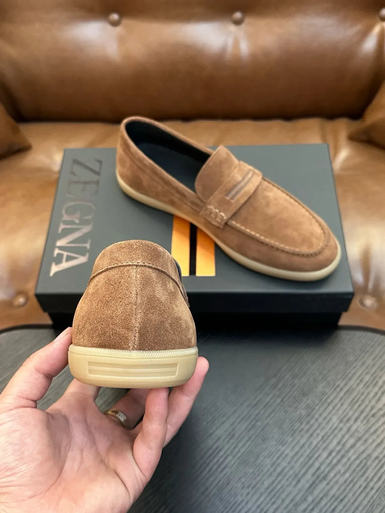 Zegna 棕米麂皮便士乐福鞋 3