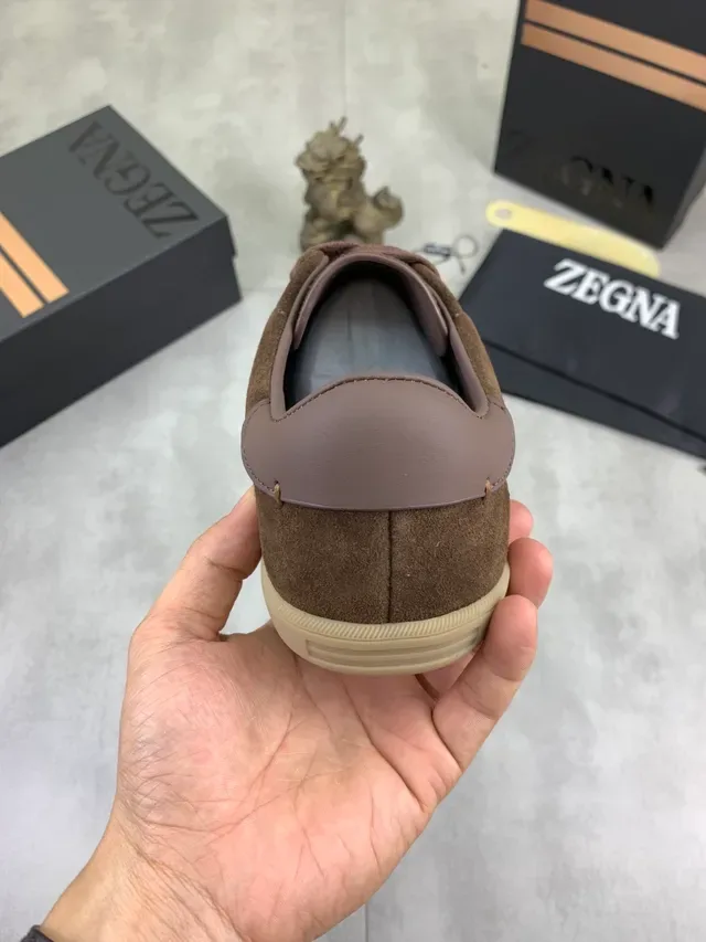 Zegna भूरा सूड लो-टॉप लाइफस्टाइल स्नीकर 3