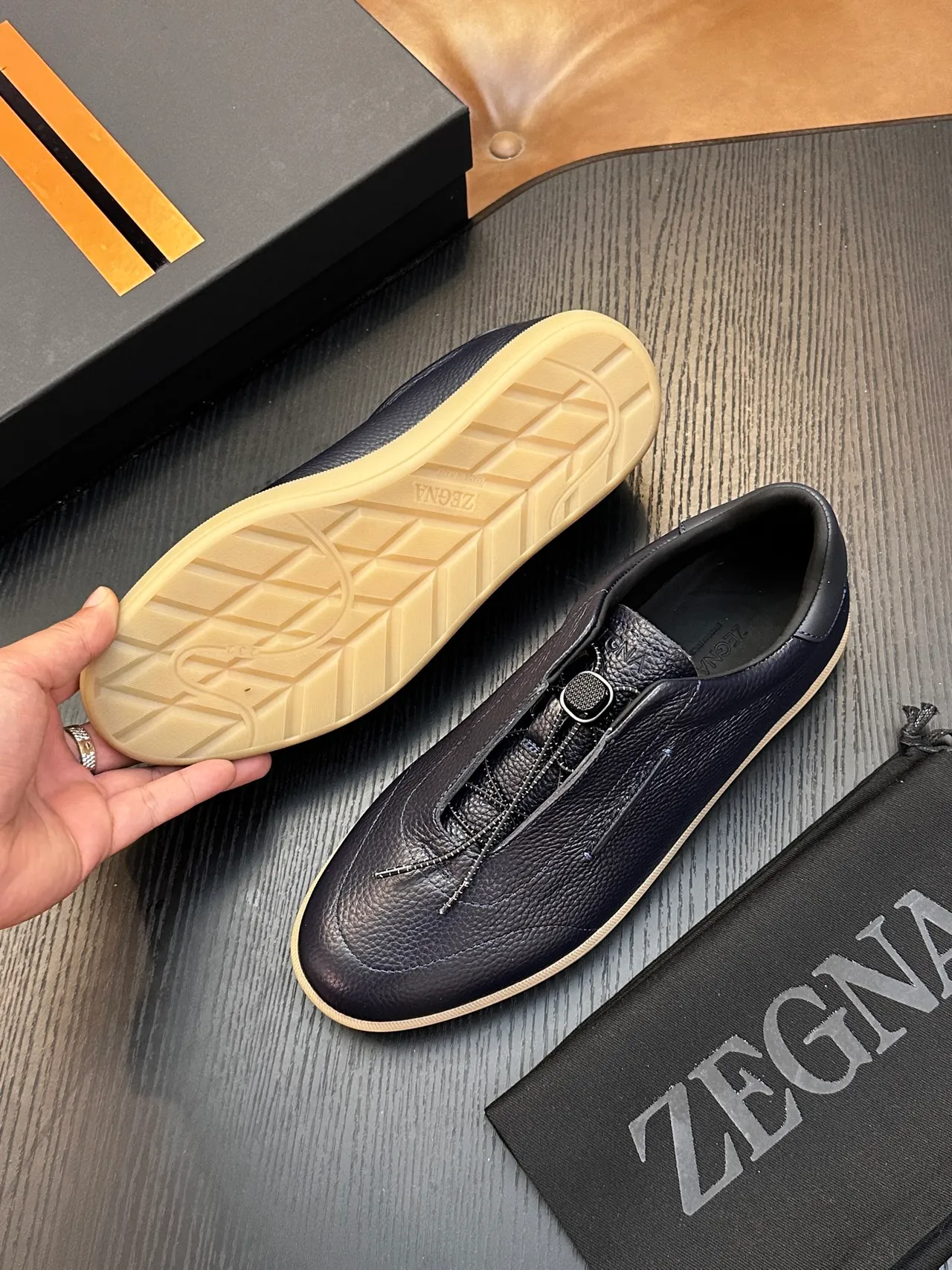 Zegna Loafer काला भूरा पेब्ल्ड लेदर साइड जिपर क्लोजर Loafer 2