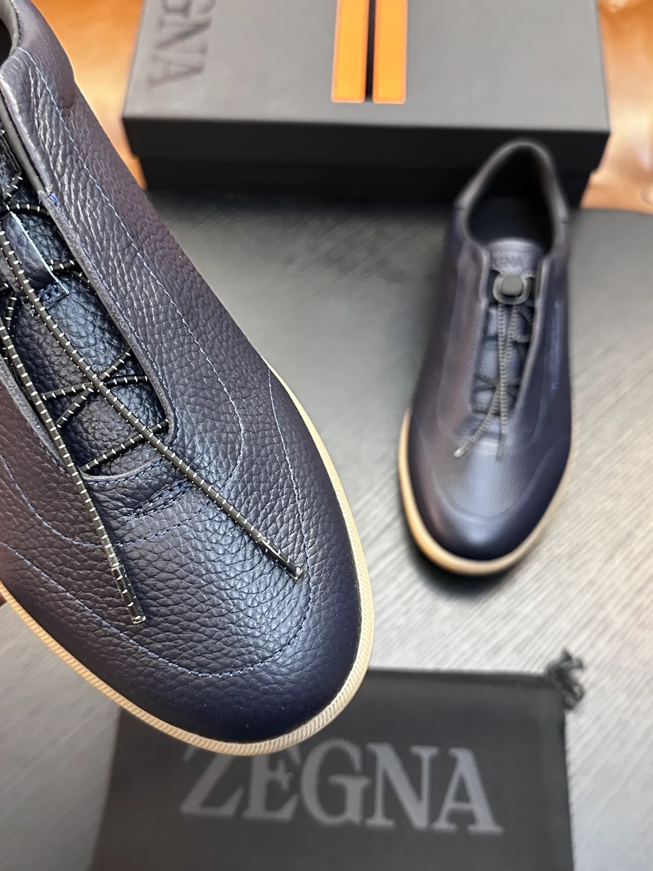 Zegna Loafer काला भूरा पेब्ल्ड लेदर साइड जिपर क्लोजर Loafer 4