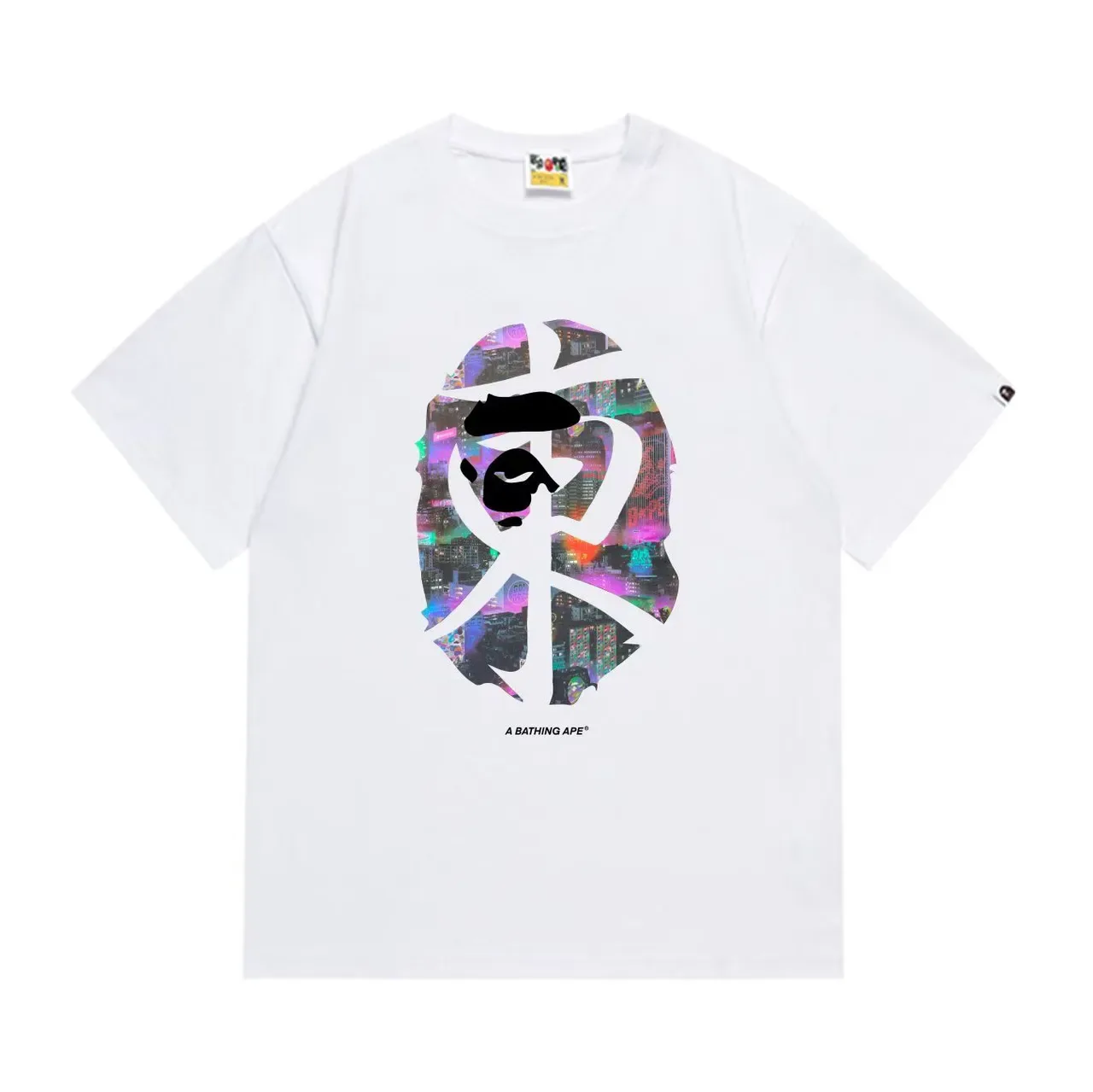 A Bathing Ape কাঞ্জি এপ হেড নিয়ন সিটিস্কেপ গ্রাফিক টি-শার্ট 3