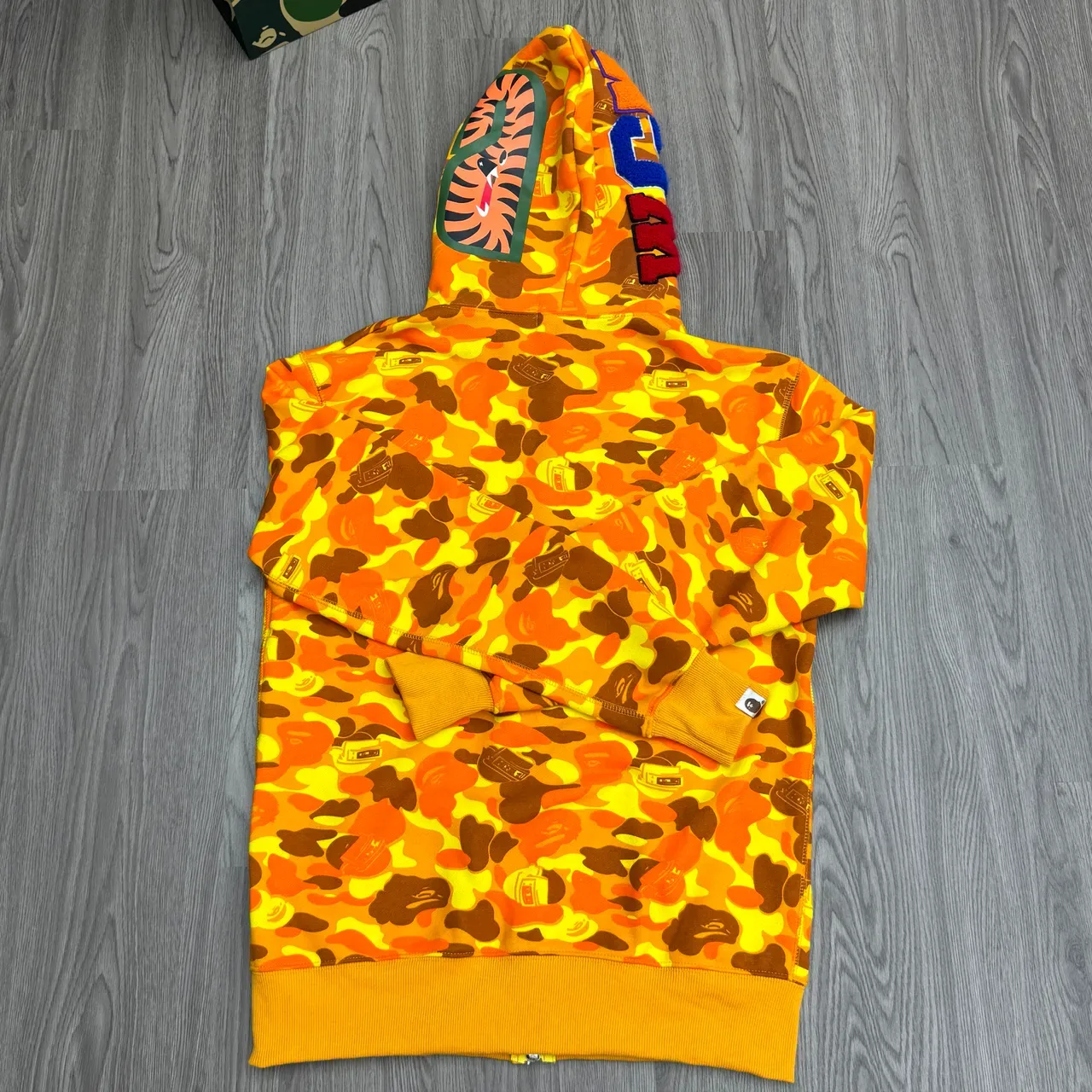 A Bathing Ape Shark Orange Jaune Hoodie à capuche à fermeture éclair 2