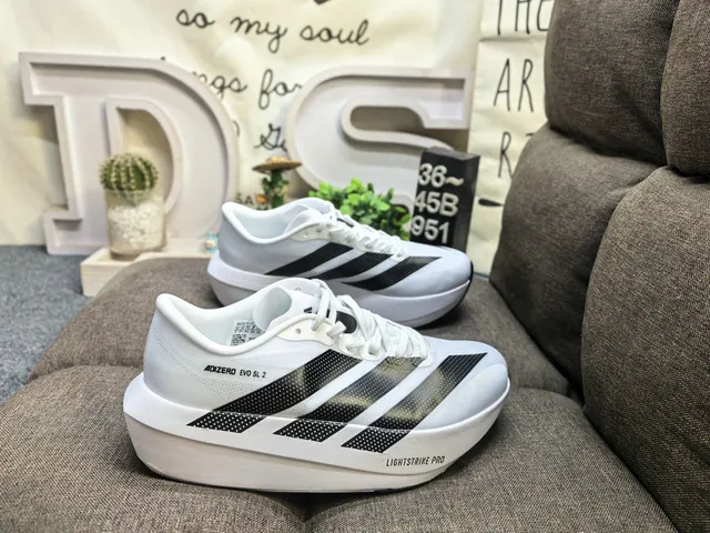 Adidas Adizero Evo SL 2 浅蓝色黑色跑鞋 11