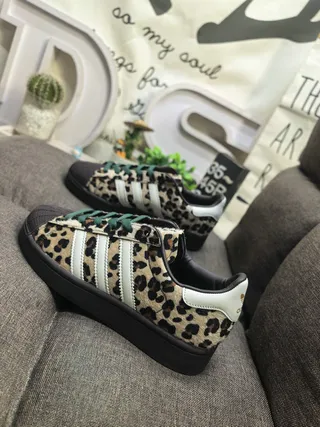 Adidas Tênis Lifestyle Bege Preto Impressão Leopardo Branco Três Listras 7