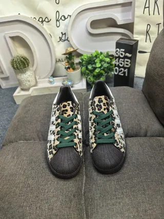 Adidas Tênis Lifestyle Bege Preto Impressão Leopardo Branco Três Listras 10