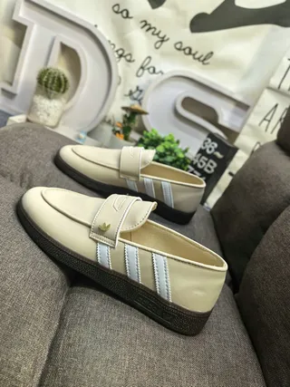 Adidas Beige White Laceless Three-Stripe Side Panel Loafer 7
