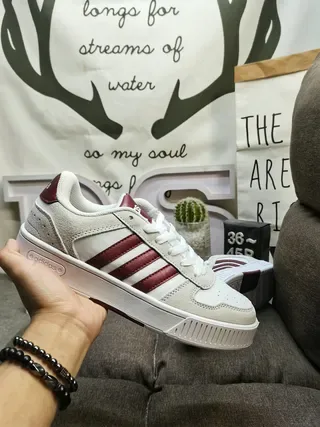 Adidas 米白 低帮 麂皮和纺织面料上部 生活方式运动鞋 15